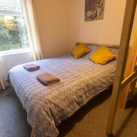 Beautiful Riverside Home, Hebden Bridge, Woodland Views, Sleeps 2 - 9 Εξωτερικό φωτογραφία